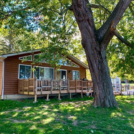 Merland Park Cottages And Motel พิกทัน ภายนอก รูปภาพ