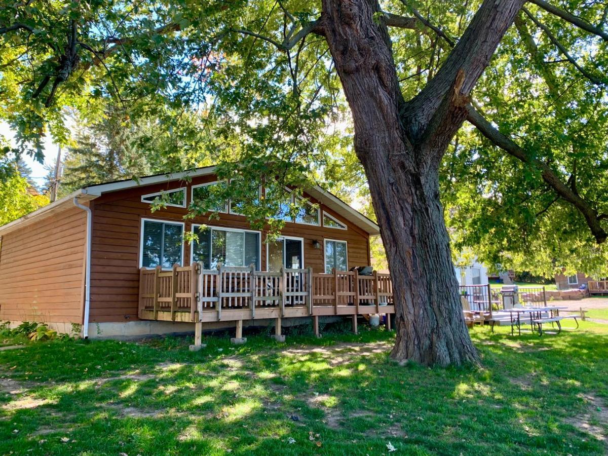 Merland Park Cottages And Motel พิกทัน ภายนอก รูปภาพ