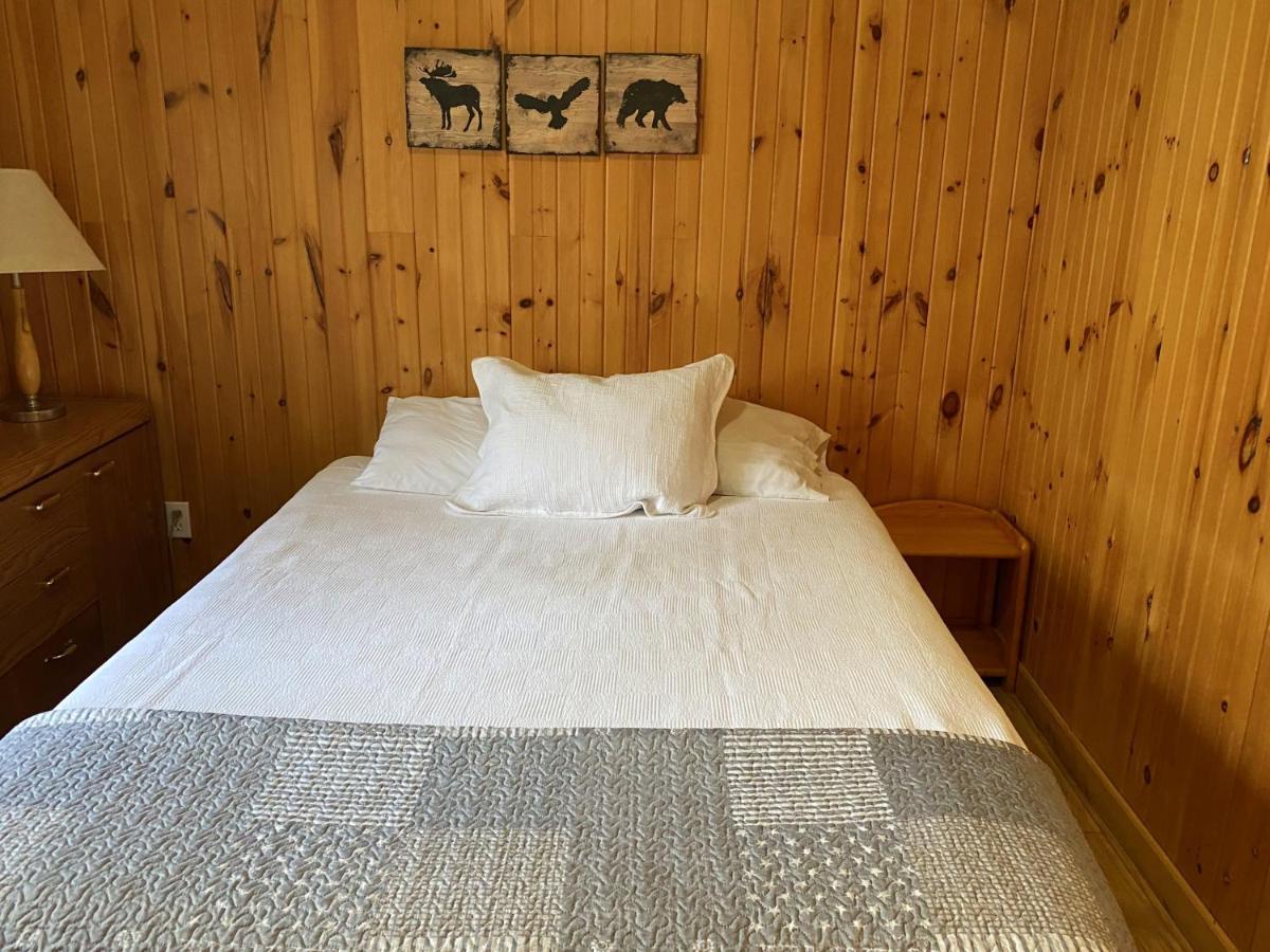 Merland Park Cottages And Motel พิกทัน ภายนอก รูปภาพ